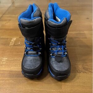 DSG Menace Blue Black Winter Snow Boots 200g 3M Thinsulate Boys Size 11K OCWBB18